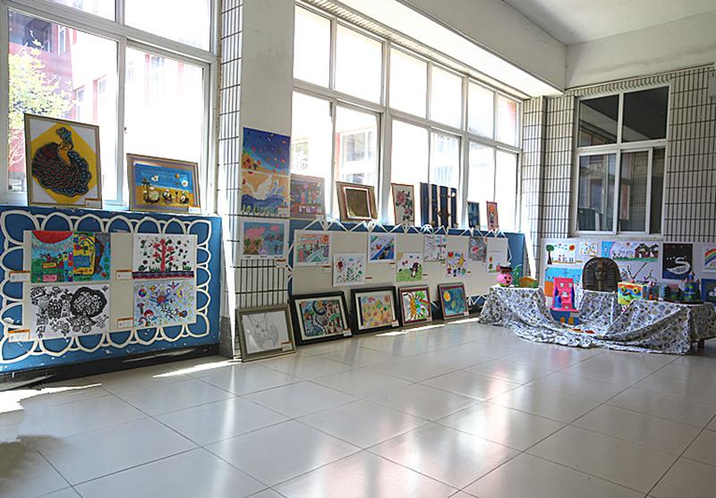 想象启迪智慧 创意缔造未来—暨王府幼儿园第一届创意美术节