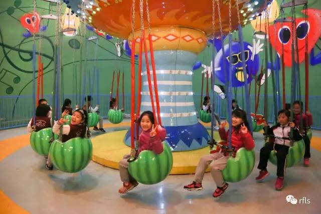 王府娃的科技奇幻之旅