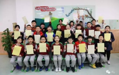 瞧，我们收到了美国笔友的中文信