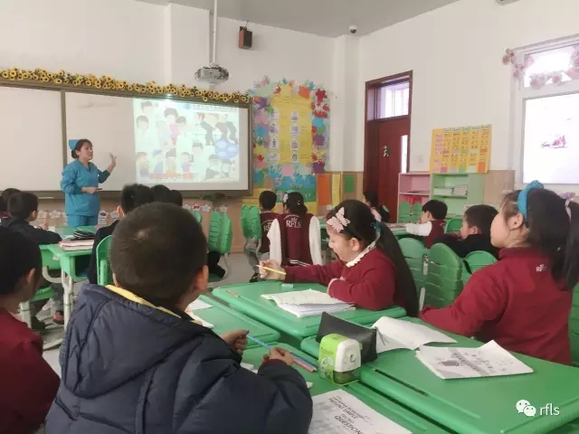 Angels are Around With BRFLS Students – The Nurses of Wangfu Hospital Teaches a Class to The International Class of 2nd Grade