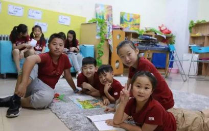 【毕业季】“大手牵小手” 互助读书活动