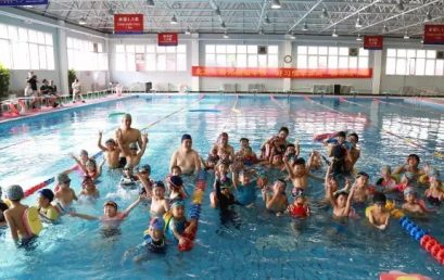 王府娃化身快乐鱼儿水中游——记好习惯夏令营结营式