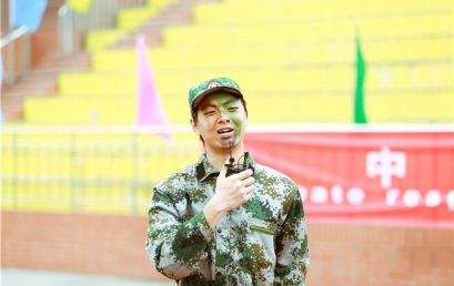 微视界 |军训归来，高一新生们秀英语……