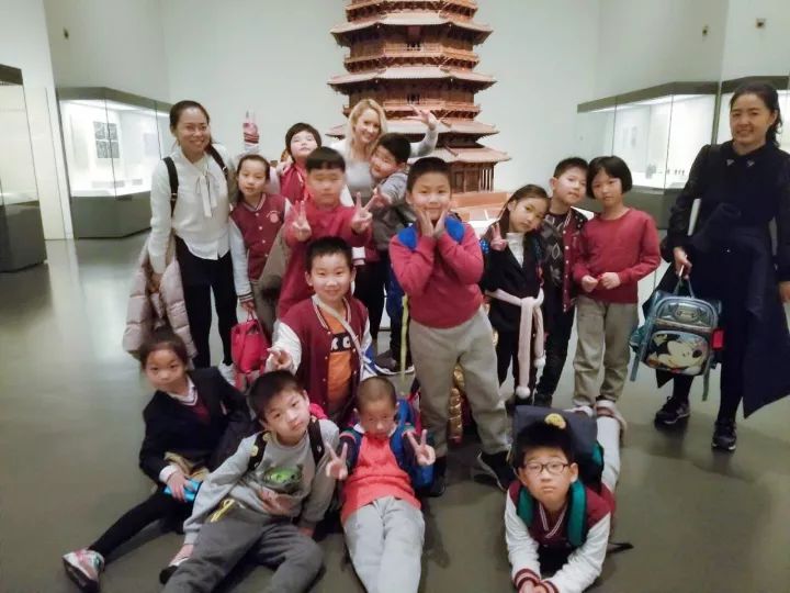 历史穿越之中国梦——记二年级国际班探究实践活动