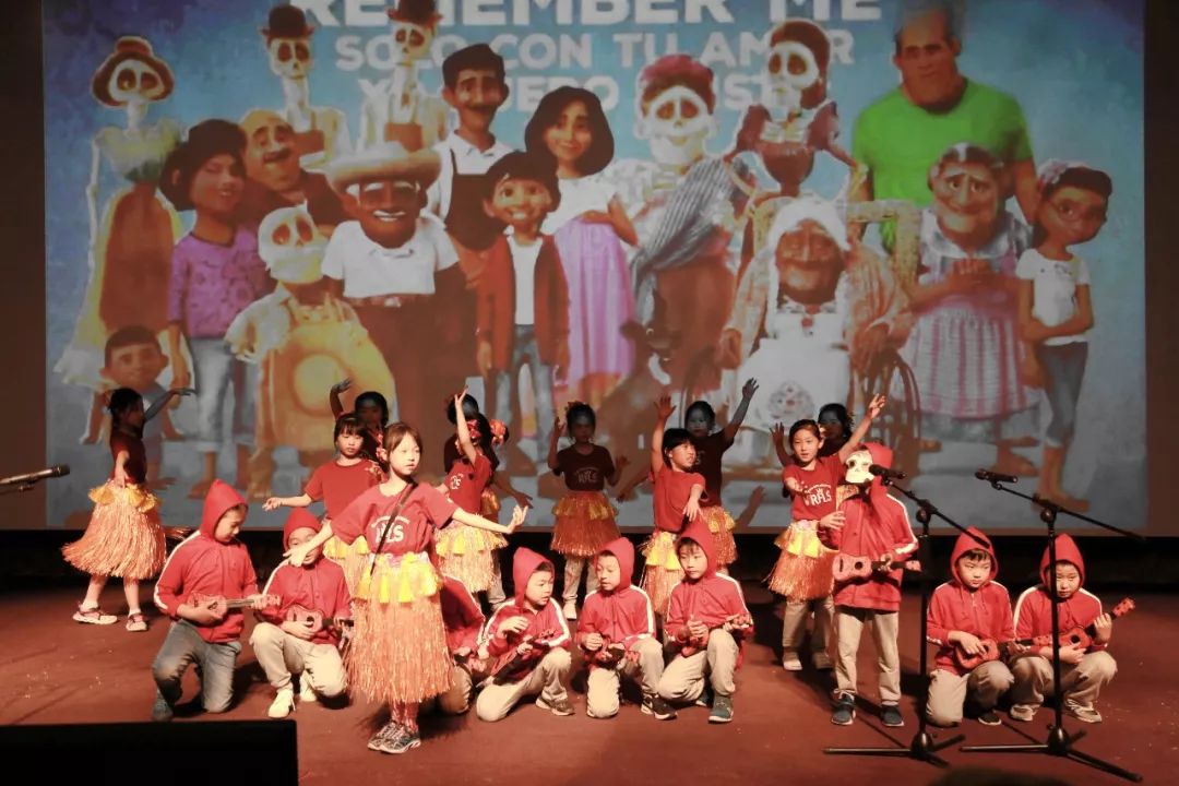 Grade 1-2 Students Shine at BRFLS 2018 Singing Competition