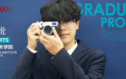 AP转艺术后，他带着镜头下的苗寨走向世界