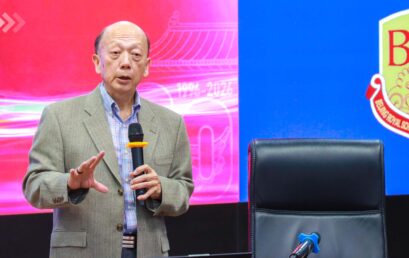 北卡教授在王府的5小时：中国留学生“太安静”，正在变成一种劣势