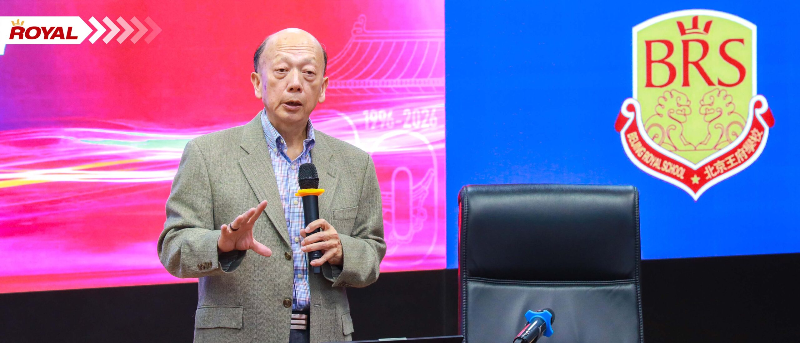 北卡教授在王府的5小时：中国留学生“太安静”，正在变成一种劣势